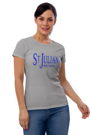 Women's short sleeve t-shirt